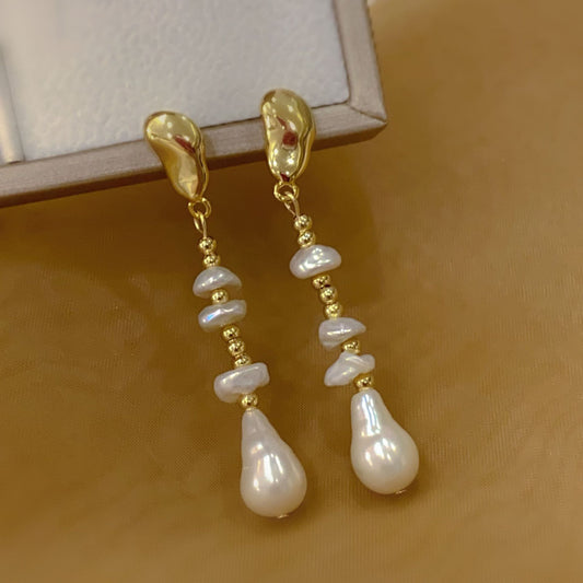 Boucles d'oreilles en perles baroques goutte d'eau en pétales de fleurs en lin naturel, élégantes et vintage avec aiguille en argent
