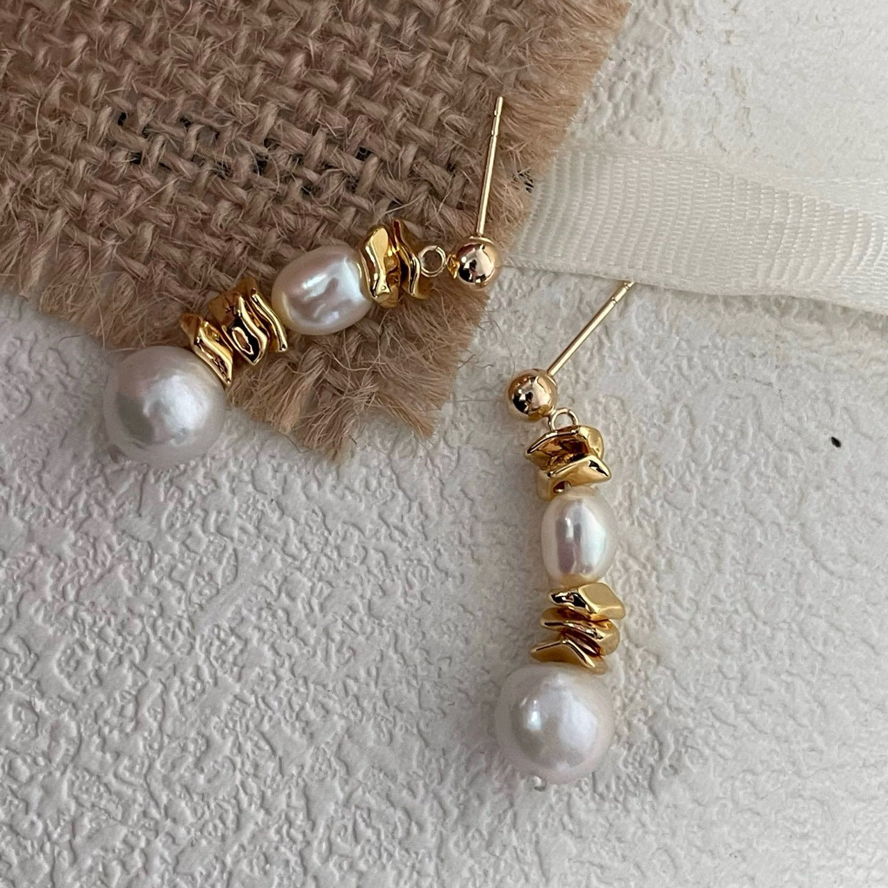 Boucles d'oreilles en perles naturelles pour femmes, style rétro français, artistique, haut de gamme, minimaliste, élégance, clous d'oreilles, nouvelle collection 2024, accessoires tendance