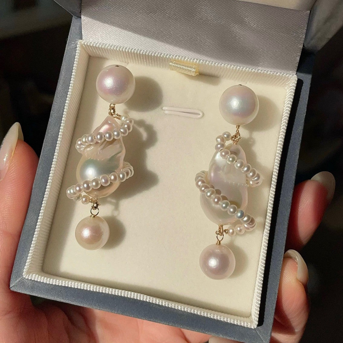 Boucles d'oreilles en perles baroques naturelles de style Chen Jiahui, avec des épingles en argent, accessoires d'oreilles élégants.