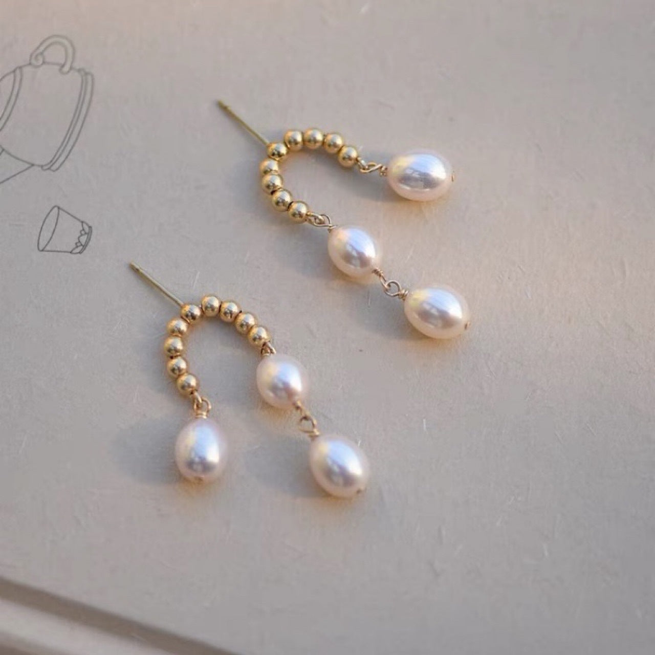 Boucles d'oreilles élégantes en or 14K avec perles naturelles en forme de grain de riz, style rétro pour filles