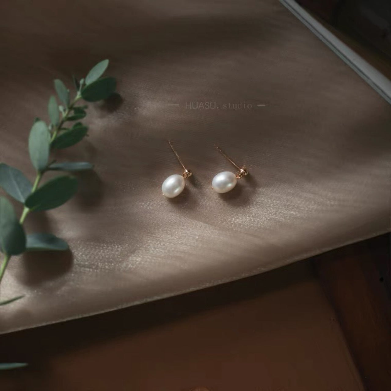 Boucles d'oreilles en perles naturelles simples et polyvalentes, avec des crochets en argent s925, pour un look doux