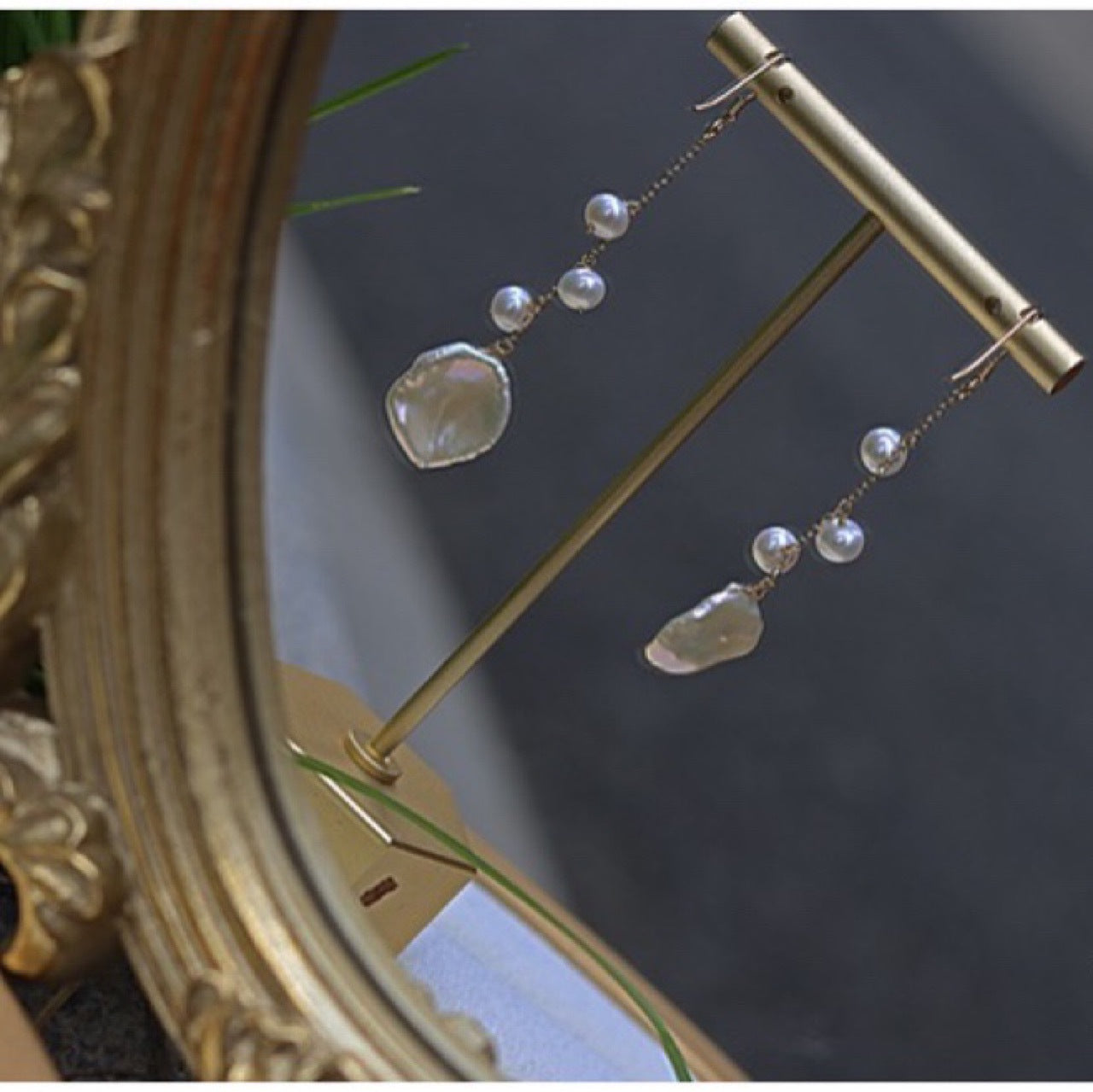 Boucles d'oreilles en perles naturelles de pétales de fleurs baroques à lumière forte en forme d'aliens, en or 14K, avec des franges longues et des crochets d'oreilles