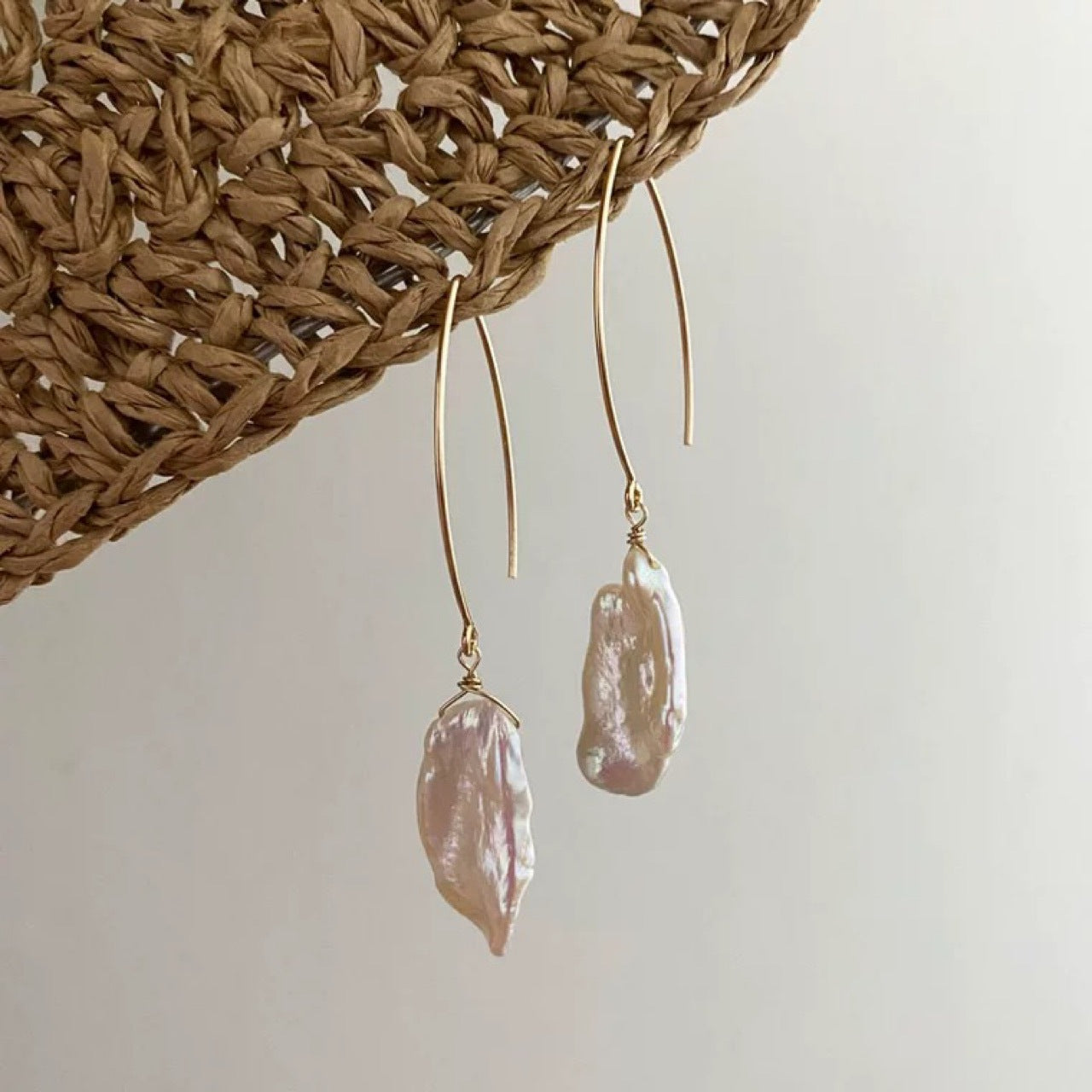 Boucles d'oreilles en perles d'eau douce baroques naturelles, irrégulières et colorées, longues et élégantes, nouvelle collection été pour femmes
