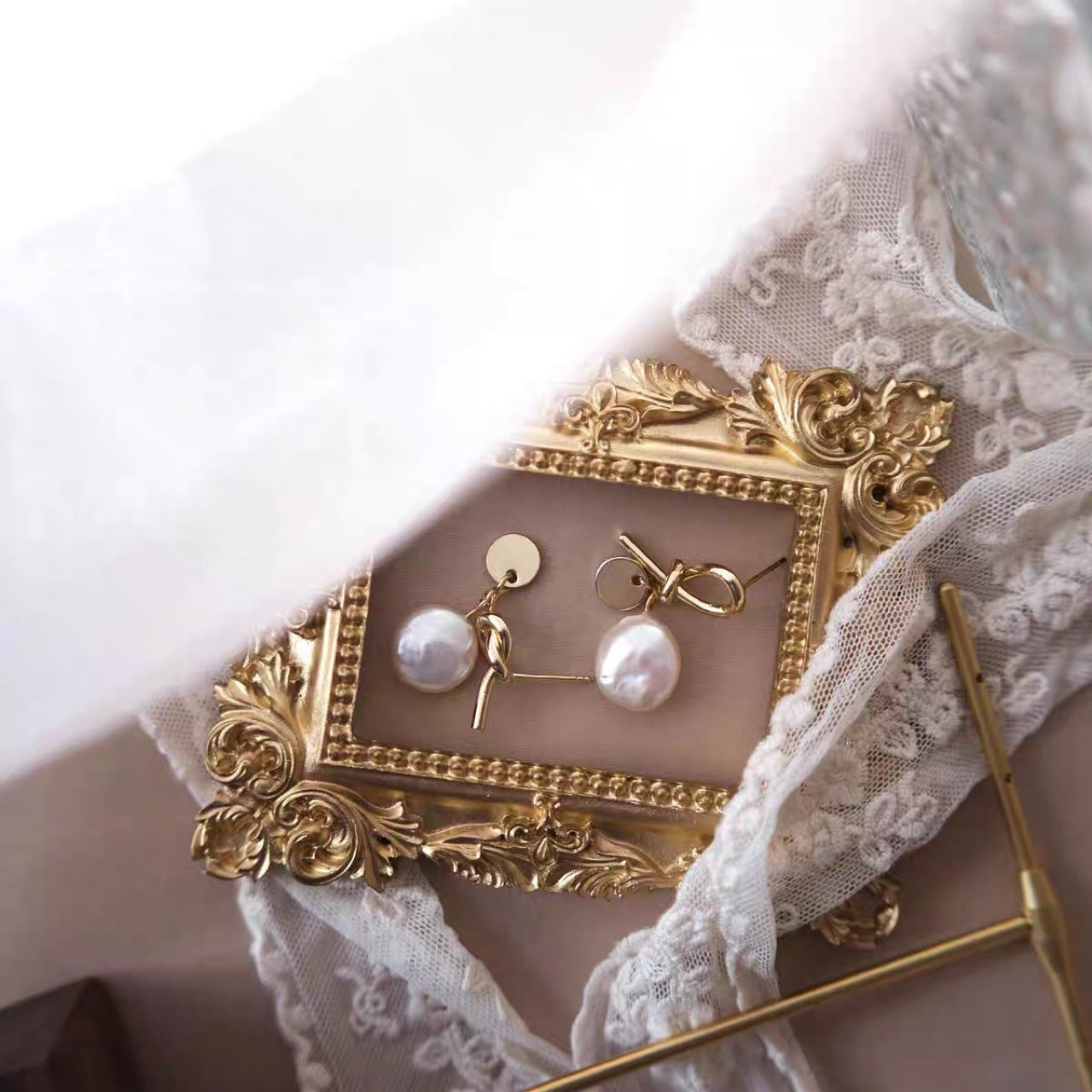 Boucles d'oreilles en perles de culture baroques naturelles, en métal vintage, avec une sensation haut de gamme, accessoires d'oreilles de niche en gros