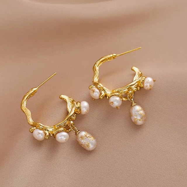 Boucles d'oreilles en perles d'eau douce naturelles au design irrégulier, style ins, avec tige en argent 925, élégance divine