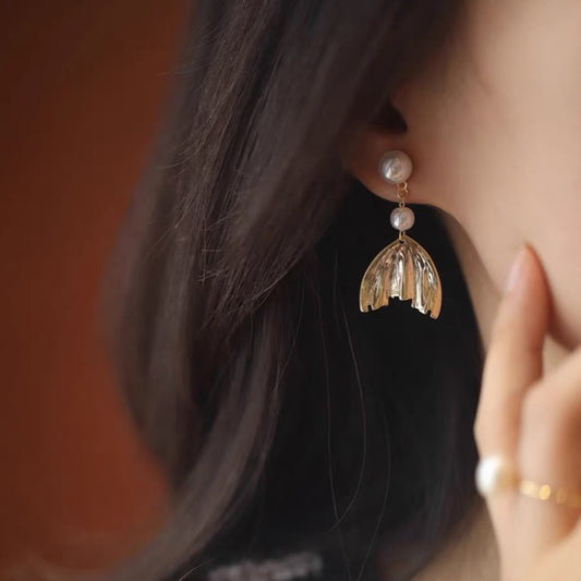 Boucles d'oreilles en forme de queue de poisson, design unique, accessoires d'oreilles en perles de culture d'eau douce, élégance haut de gamme, pendants d'oreilles légers