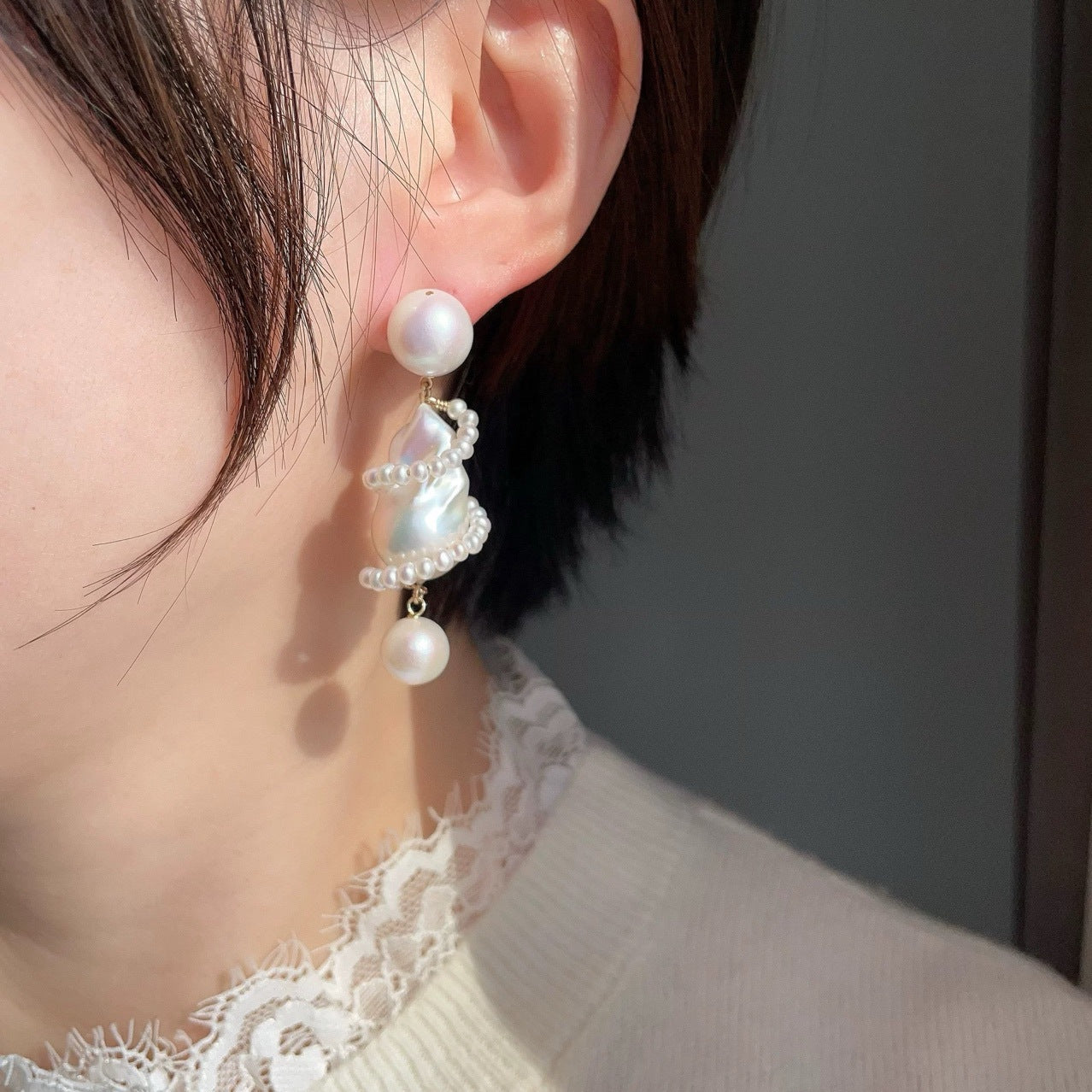 Boucles d'oreilles en perles baroques naturelles de style Chen Jiahui, avec des épingles en argent, accessoires d'oreilles élégants.
