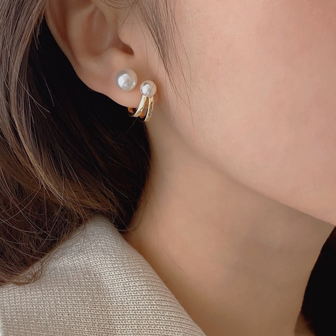 Boucles d'oreilles en perles de culture d'eau douce naturelles à porter de deux manières, design minimaliste pour femmes, style rétro français, accessoires d'oreilles à la personnalité unique