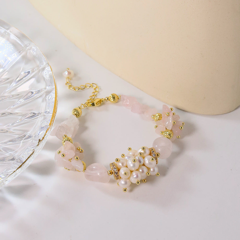 Perles naturelles en poudre, bracelet en cristal rose, design de niche, sensation haut de gamme, bracelet polyvalent, accessoire de mode frais et doux