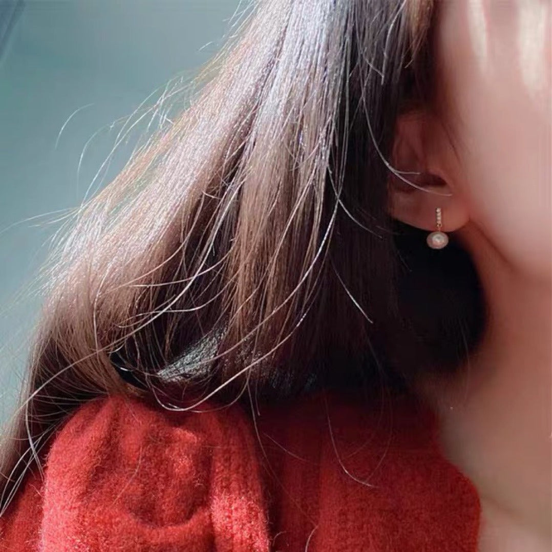 Design mignon petites boucles d'oreilles en argent s925, aiguilles en argent pur, perles d'eau douce naturelles, petites et polyvalentes