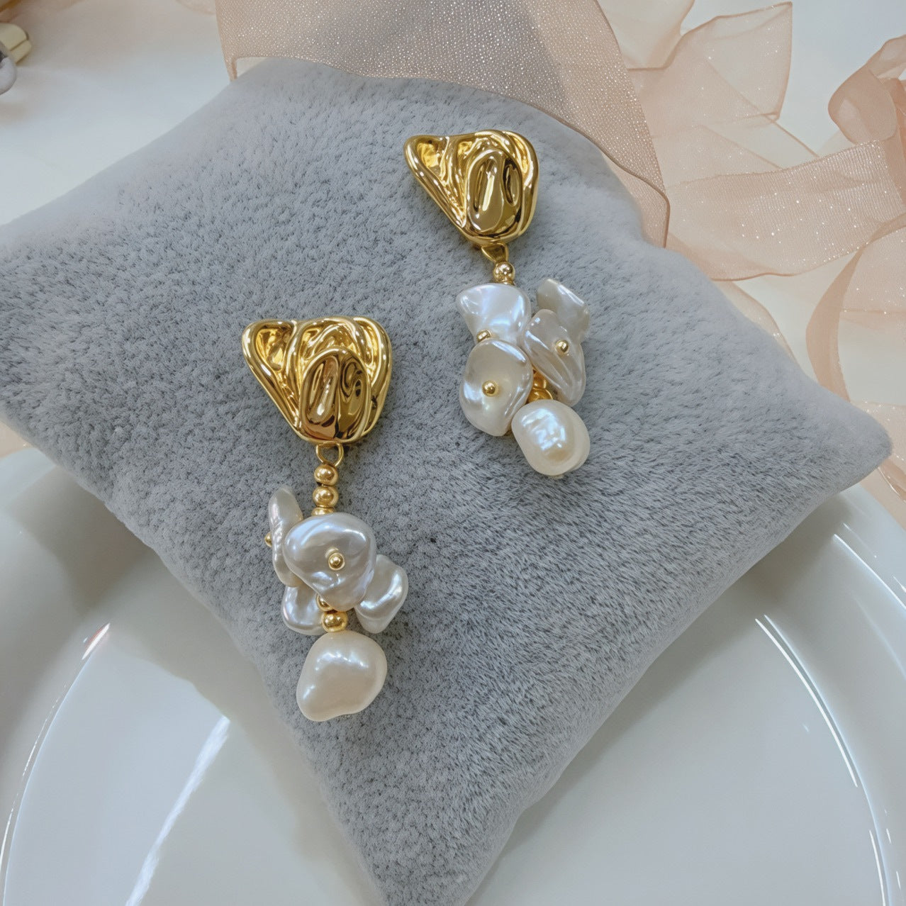 Nouveaux boucles d'oreilles en perles baroques irrégulières avec motifs floraux naturels, élégantes et longues en argent碎