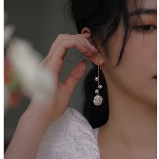 Boucles d'oreilles en perles naturelles de pétales de fleurs baroques à lumière forte en forme d'aliens, en or 14K, avec des franges longues et des crochets d'oreilles