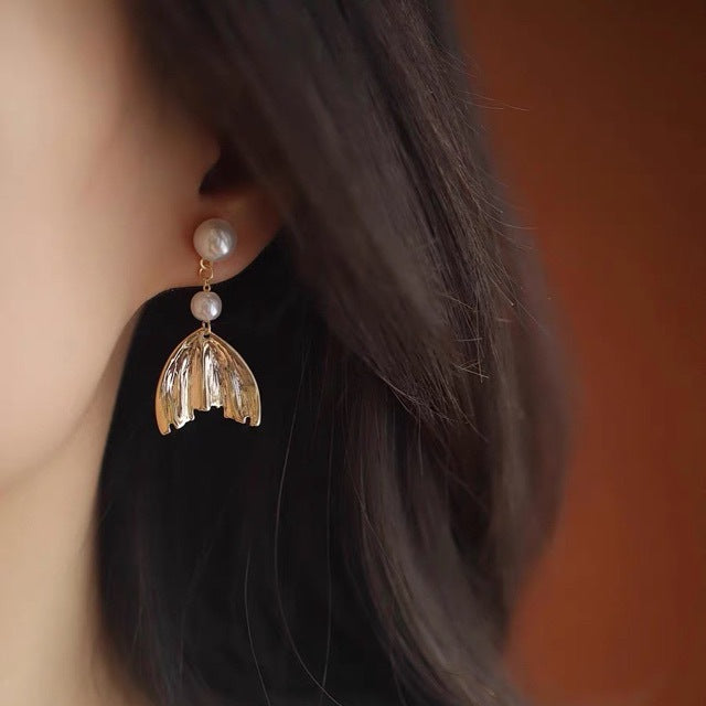 Boucles d'oreilles en forme de queue de poisson, design unique, accessoires d'oreilles en perles de culture d'eau douce, élégance haut de gamme, pendants d'oreilles légers