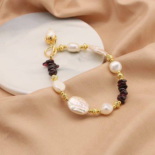 Bracelet en grenat baroque naturel, design élégant et haut de gamme, accessoire tendance.
