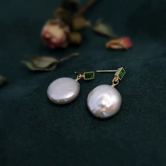 Boucles d'oreilles en perles d'eau douce baroques naturelles pour femmes, accessoires d'été, design gris, clous d'oreilles en forme de disque rond atypique